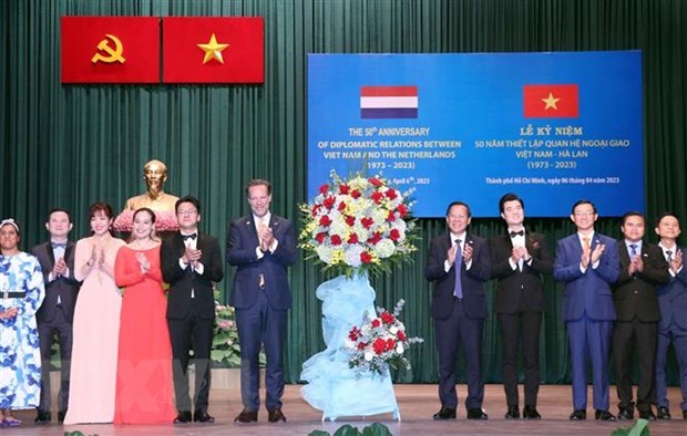 Conmemoran 50 aniversario de relaciones diplomaticas Vietnam-Paises Bajos hinh anh 1