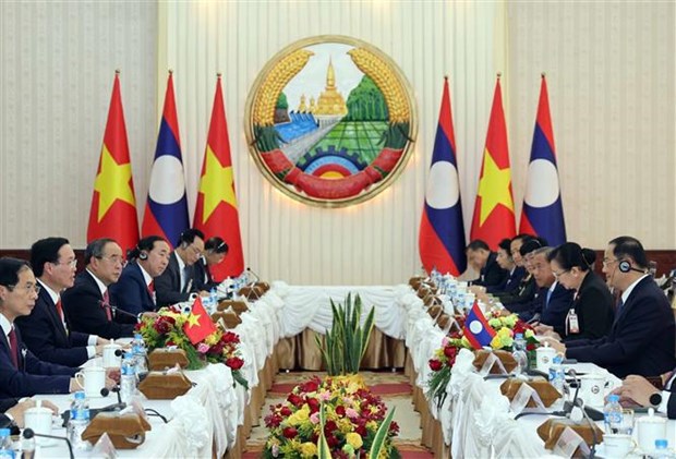 Patentizan esfuerzos por impulsar lazos multifaceticos Vietnam- Laos hinh anh 2