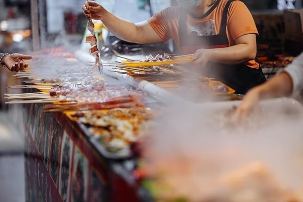 Indonesia espera crecimiento de industria alimentaria durante el Ramadan hinh anh 1