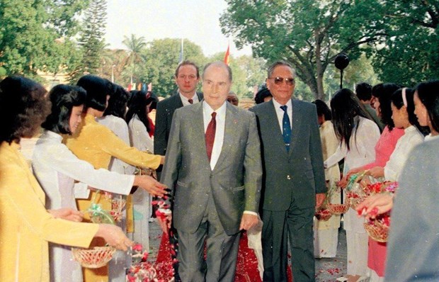 Nexos diplomaticos Vietnam-Francia: Medio siglo de cooperacion y desarrollo hinh anh 2