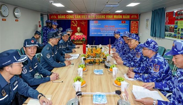 Vietnam y China concluyen patrullaje conjunto en Golfo de Tonkin hinh anh 1