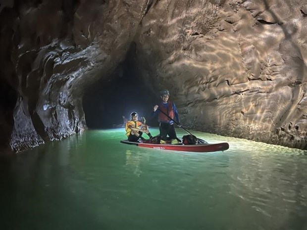 Descubren 22 nuevas cuevas en provincia central de Quang Binh hinh anh 2
