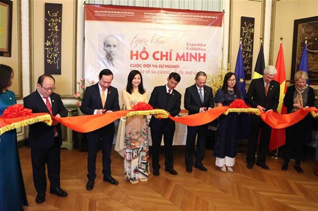 Organizan exposicion de fotos sobre Presidente Ho Chi Minh en Belgica hinh anh 1