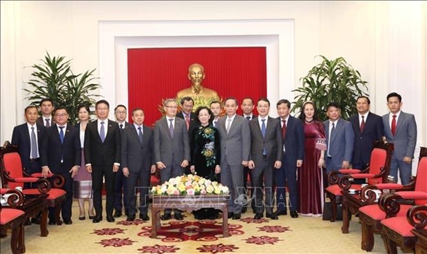 Comisiones Partidistas de Vietnam y Laos fortalecen cooperacion hinh anh 1