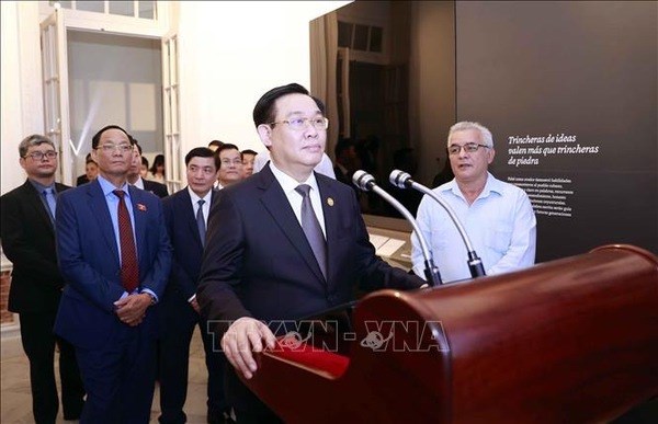 Presidente del Parlamento de Vietnam visita Centro Fidel Castro Ruz hinh anh 3