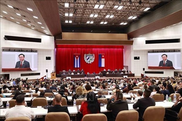 Medios cubanos resaltan visita del Titular del Parlamento vietnamita hinh anh 1