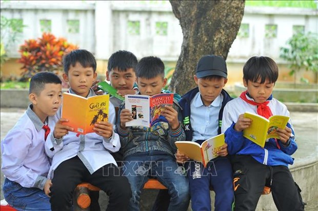 Celebran numerosas actividades por Dia del Libro y Lectura de Vietnam hinh anh 2