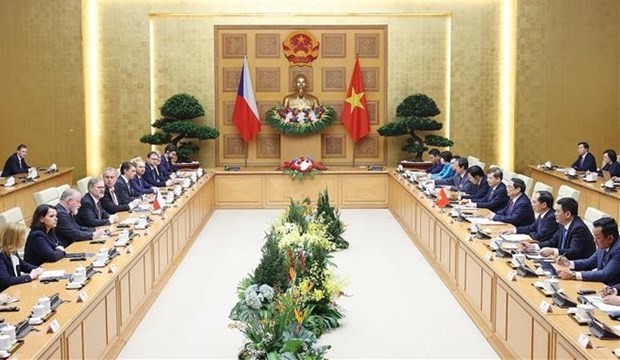 Vietnam considera a Republica Checa como socio prioritario, afirma premier hinh anh 1
