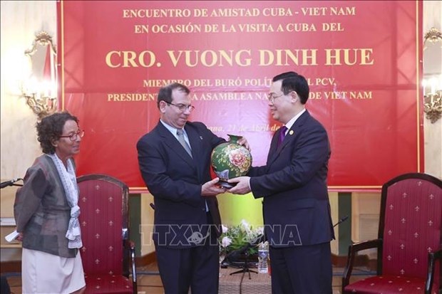 Lazos entre Vietnam y Cuba perduran por siempre, afirma presidente parlamentario hinh anh 1
