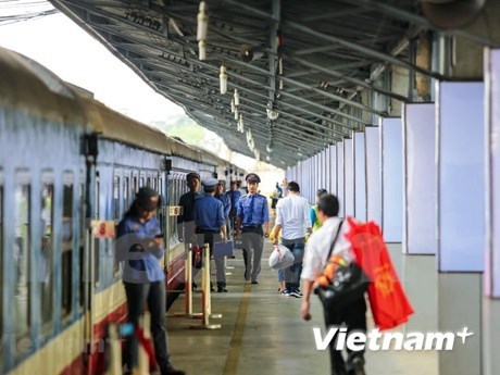 Transportistas vietnamitas se preparan para atender demanda en feriados de fines de abril hinh anh 2
