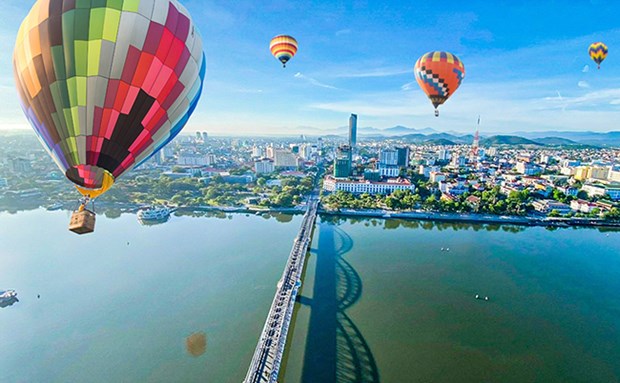 Efectuan festival de globos aerostaticos en la ciudad de Quy Nhon hinh anh 1