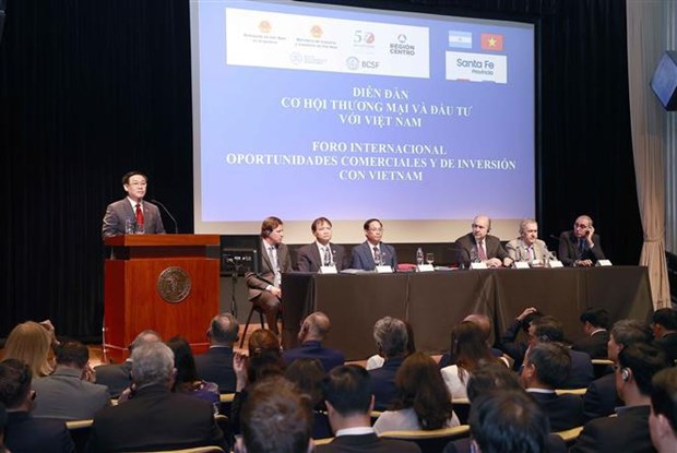 Titular parlamentario asiste a coloquio empresarial Vietnam-Argentina hinh anh 1