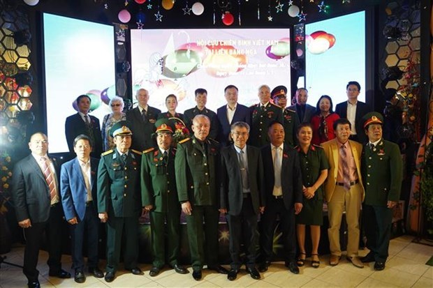 Veteranos vietnamitas en Rusia celebran dia de reunificacion nacional hinh anh 1