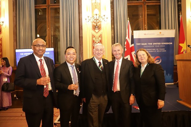 Aprecian significado de visita al Reino Unido de presidente vietnamita hinh anh 2