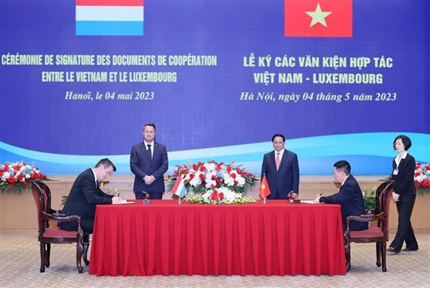 Premier vietnamita conversa con su homologo luxemburgues hinh anh 2