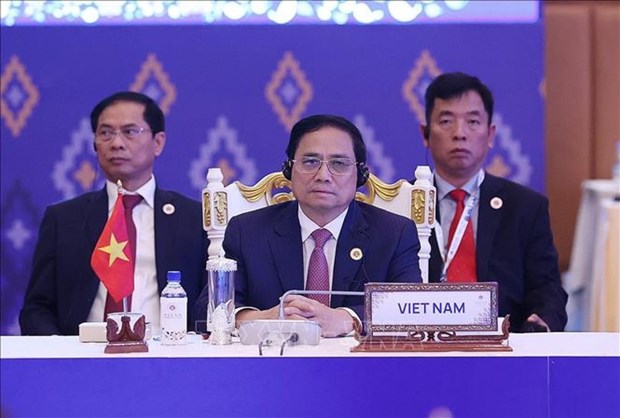 Primer ministro de Vietnam asistira a la 42 Cumbre de ASEAN en Indonesia hinh anh 1