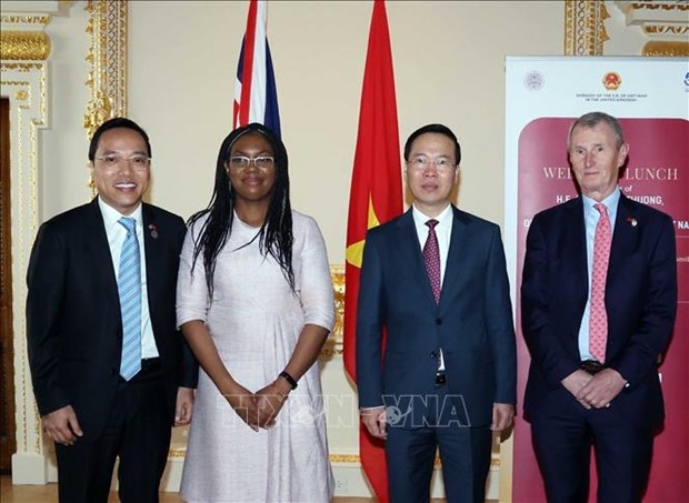Visita de presidente vietnamita a Reino Unido estrecha asociacion estrategica bilateral hinh anh 1