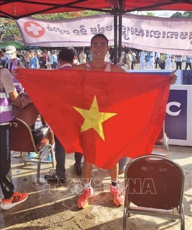 Equipo femenino vietnamita de baloncesto 3x3 gana medalla dorada en SEA Games 32 hinh anh 3