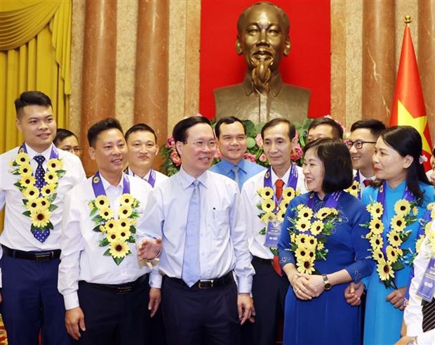 Elogian a trabajadores destacados en seguimiento de pensamiento de Ho Chi Minh hinh anh 1