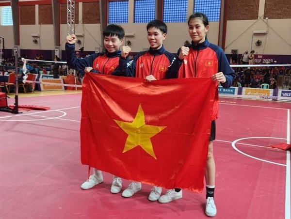 Vietnam gana mas medallas de oro en lucha y sepak takraw hinh anh 1