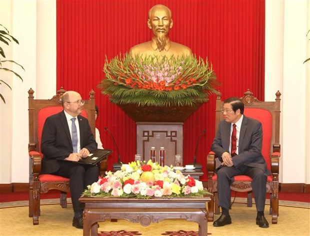 Vietnam impulsa nexos de amistad y cooperacion con Suiza hinh anh 1