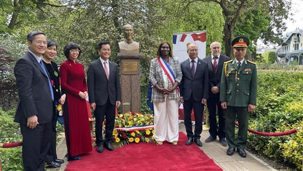 Conmemoran en extranjero 133 aniversario de natalicio del Presidente Ho Chi Minh hinh anh 1
