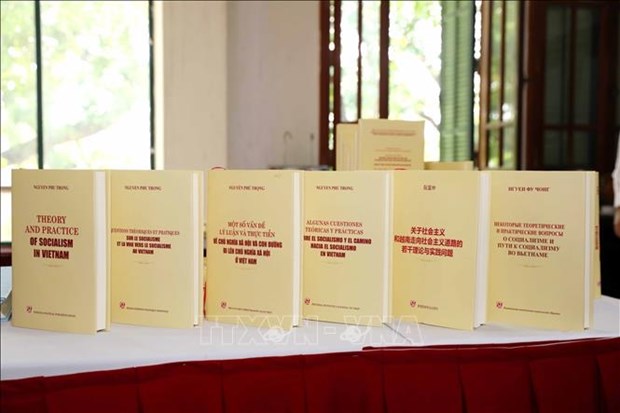 Publican libro del secretario general del PCV sobre el socialismo en siete idiomas hinh anh 1