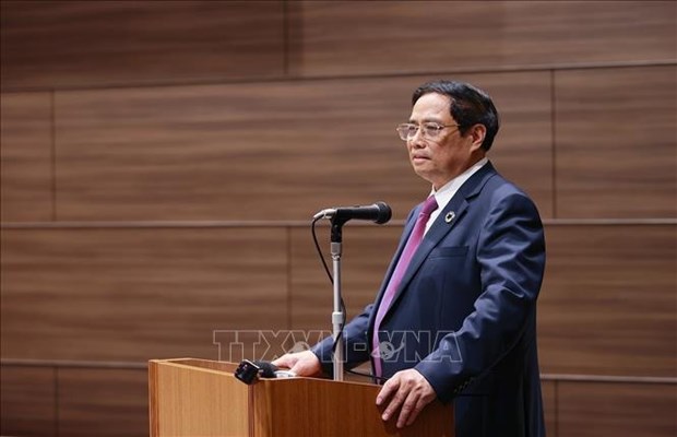 Primer ministro vietnamita asiste al Foro empresarial Vietnam - Japon hinh anh 1