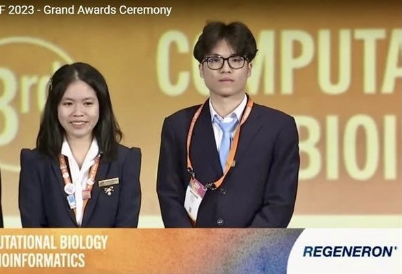 Educandos vietnamitas ganan premios del concurso internacional de ciencia hinh anh 1