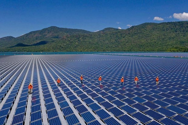 Vietnam acelera concesion de licencias de operacion a instalaciones eolicos y solares hinh anh 1