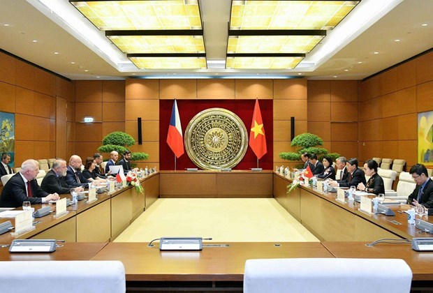 Intensifican cooperacion entre organos legislativos de Vietnam y Republica Checa hinh anh 2