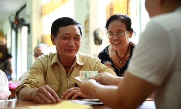 Presentan al Gobierno vietnamita un plan de aumentar pensiones y subsidios hinh anh 1