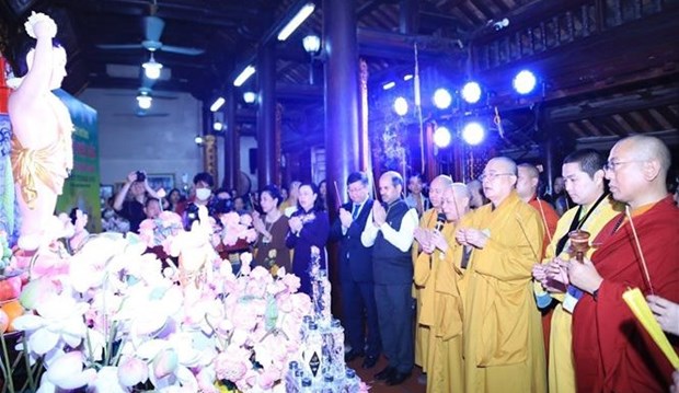 Mensajes y ensenanzas budistas contribuyen a consolidar nexos Vietnam-India hinh anh 1