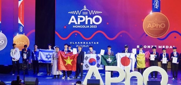 Vietnam gana cuatro medallas en la Olimpiada de Fisica de Asia - Pacifico hinh anh 1