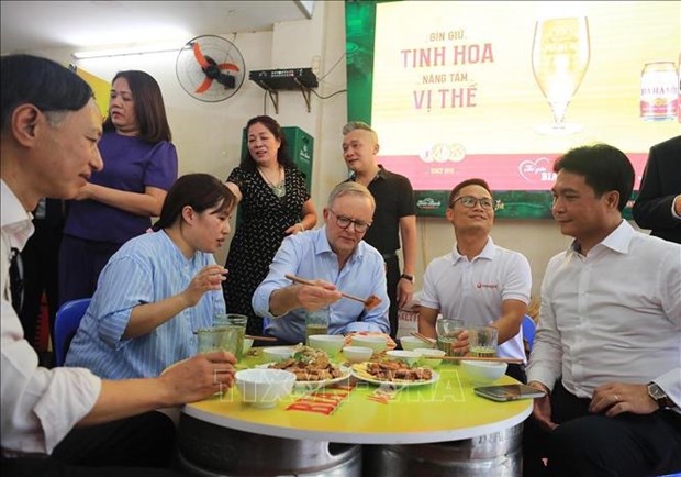 Primer ministro de Australia disfruta de comidas vietnamitas hinh anh 5