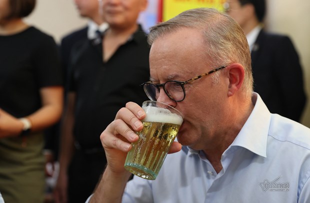 Primer ministro de Australia disfruta de comidas vietnamitas hinh anh 3