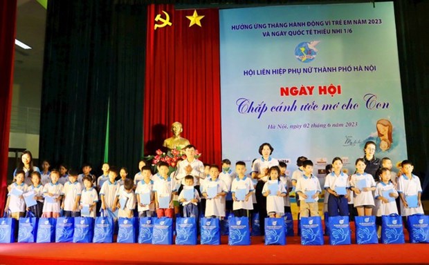Programa especial dedicado a ninos huerfanos en Hanoi hinh anh 1