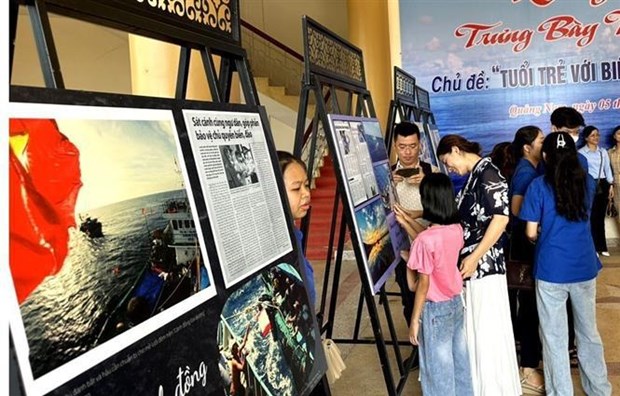 Efectuan exposicion sobre juventud vietnamita con mares e islas en Quang Nam hinh anh 1