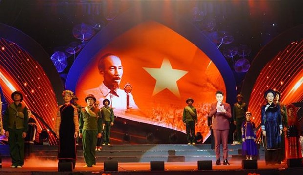 Efectuan programa artistico para rendir homenaje al Presidente Ho Chi Minh hinh anh 1
