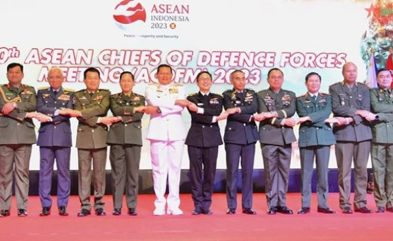 Vietnam contribuye a cooperacion en defensa entre los paises de ASEAN hinh anh 1