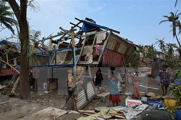 ASEAN proporciona ayuda de socorro a birmanos afectados por el ciclon Mocha hinh anh 1