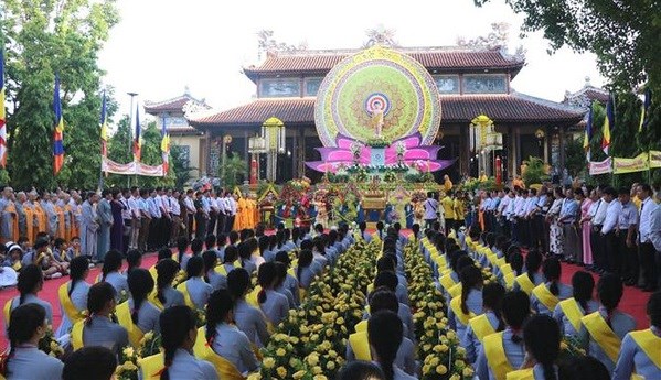 📝 Enfoque: Vietnam siempre respeta libre practica de culto hinh anh 2
