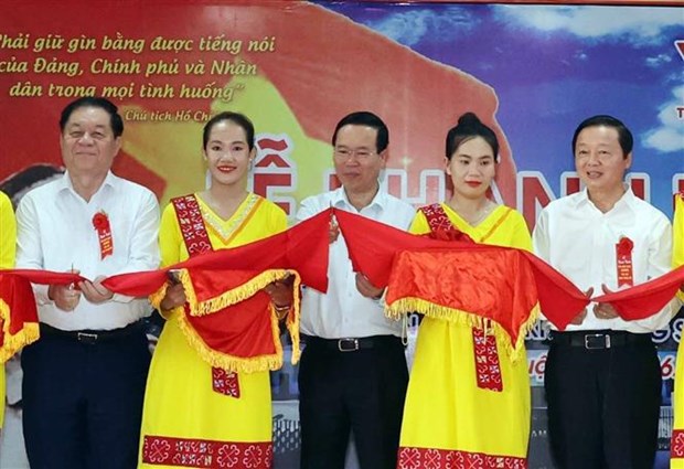 Inaugurada estacion de radiodifusion de region centro-sur de Vietnam hinh anh 1