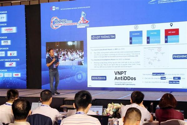 Busca Vietnam soluciones efectivas para administracion de Internet hinh anh 2