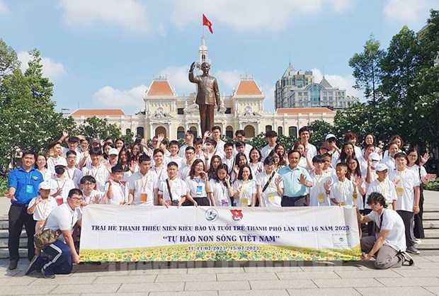 Abren campamento veraniego para jovenes vietnamitas en ultramar y de Ciudad Ho Chi Minh hinh anh 1