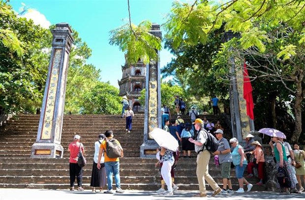 Vietnã recebe mais de um milhão de visitantes em julho de 2023 hinh anh 2