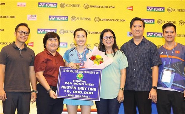 Nguyen Thuy Linh se corona en torneo de badminton Yonex-Sunrise Vietnam hinh anh 2