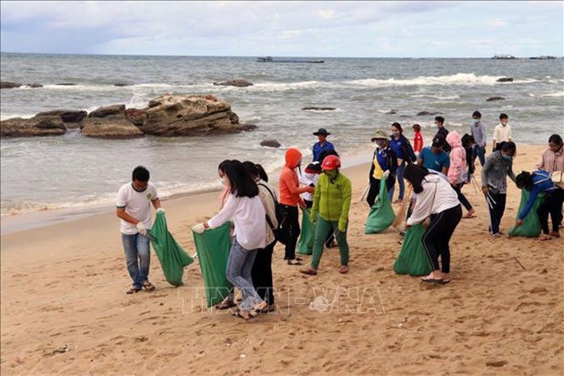 Reducen residuos plasticos en Phu Quoc para impulsar el desarrollo turistico hinh anh 2