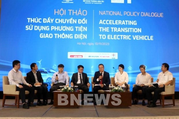 Vietnam por desarrollar vehiculos electricos hacia energia verde hinh anh 1