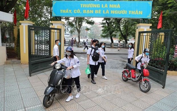 Vietnam por garantizar orden y seguridad del transito para estudiantes hinh anh 1